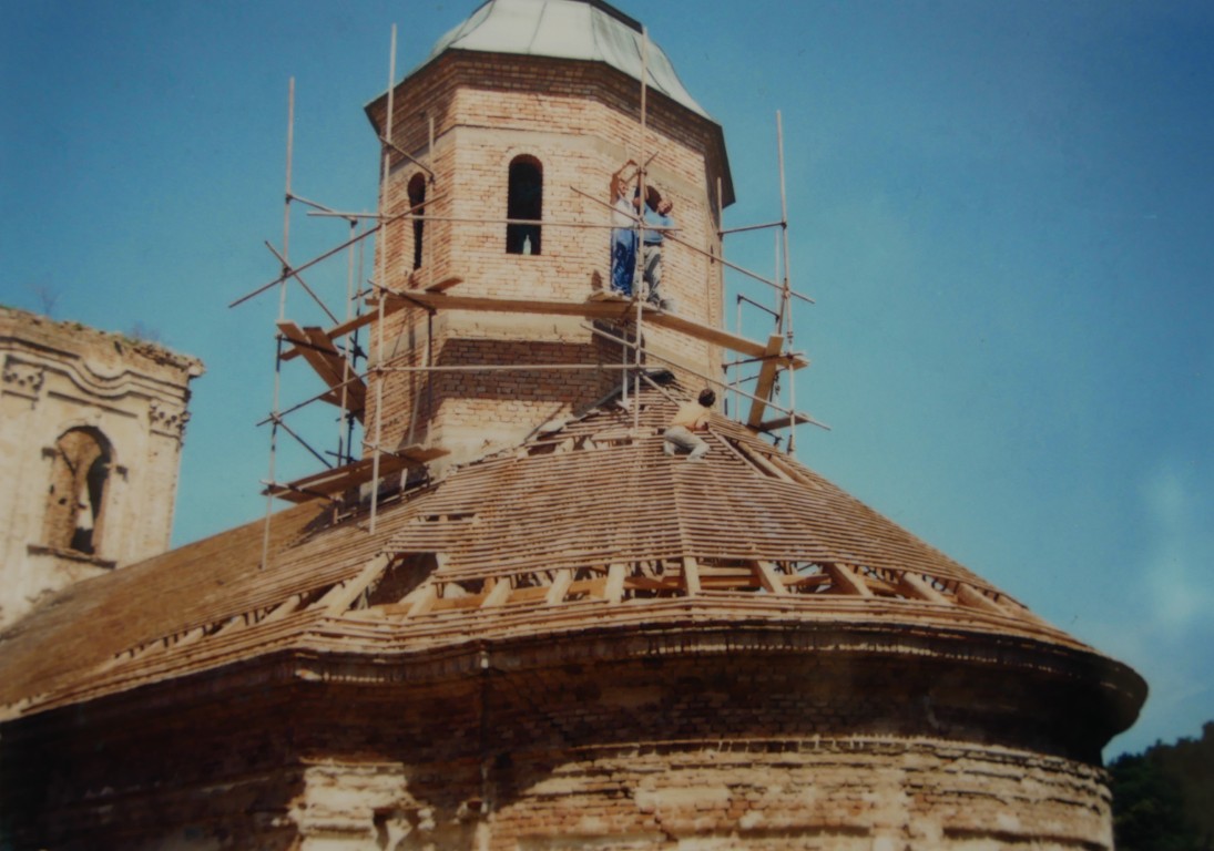 Фотографија из галерије Манастира Кувеждин, 2001 (2)